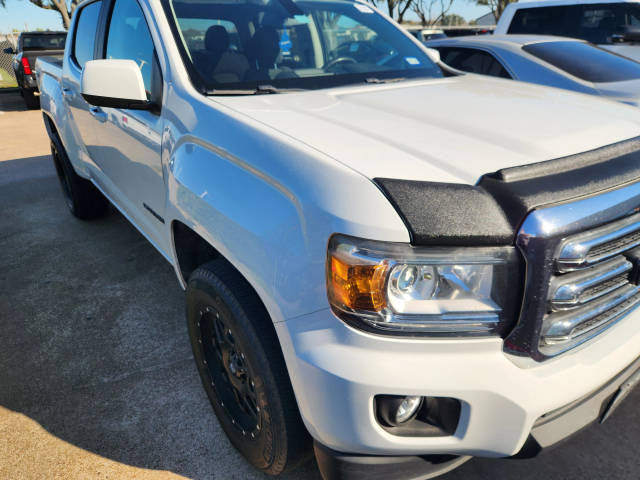 2017 GMC Canyon 4WD SLE 4WD photo