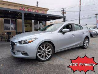 2017 Mazda 3 Touring FWD photo