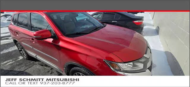 2017 Mitsubishi Outlander SE FWD photo