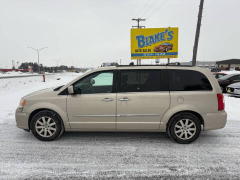 2015 Chrysler Town and Country Touring FWD photo