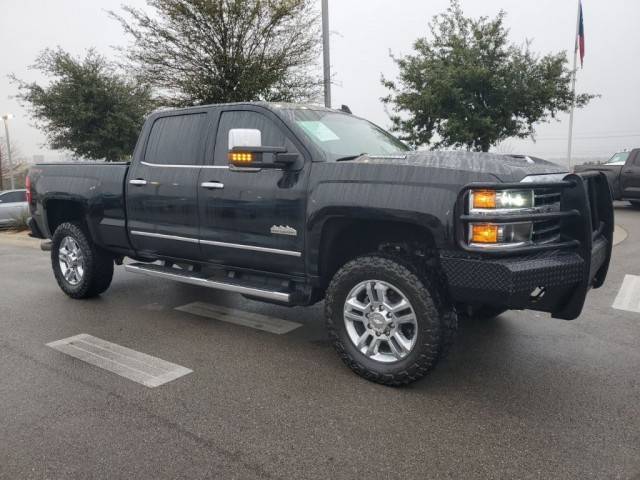 2018 Chevrolet Silverado 2500HD High Country 4WD photo