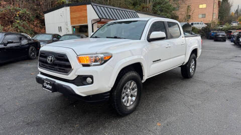 2017 Toyota Tacoma SR5 4WD photo
