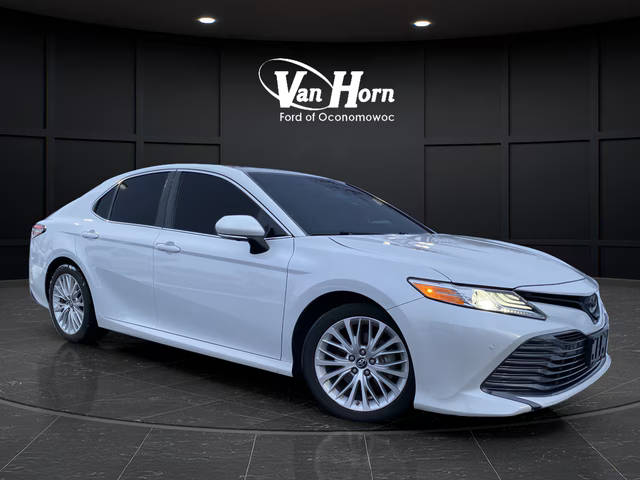 2018 Toyota Camry XLE FWD photo