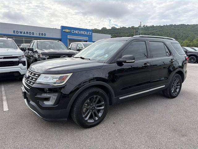 2017 Ford Explorer XLT FWD photo