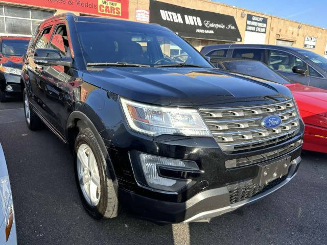 2017 Ford Explorer XLT 4WD photo