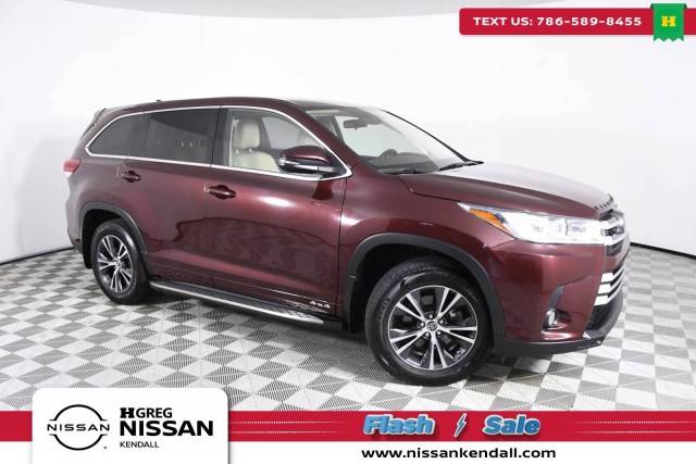 2017 Toyota Highlander LE Plus AWD photo