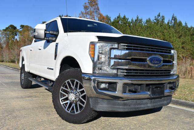 2017 Ford F-250 Super Duty Lariat 4WD photo