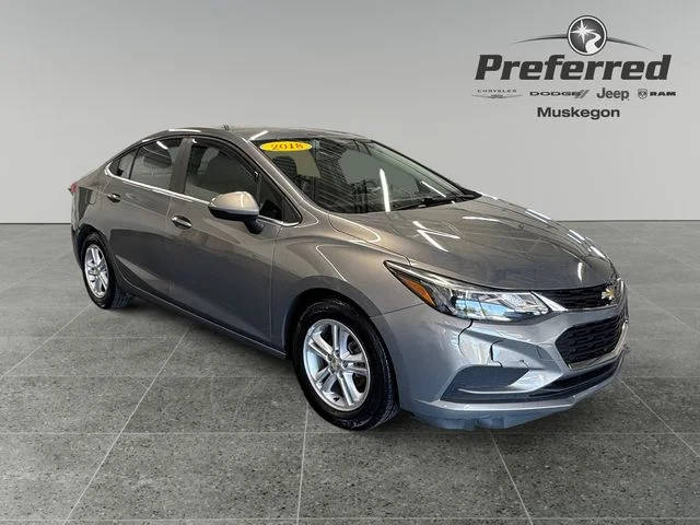 2018 Chevrolet Cruze LT FWD photo
