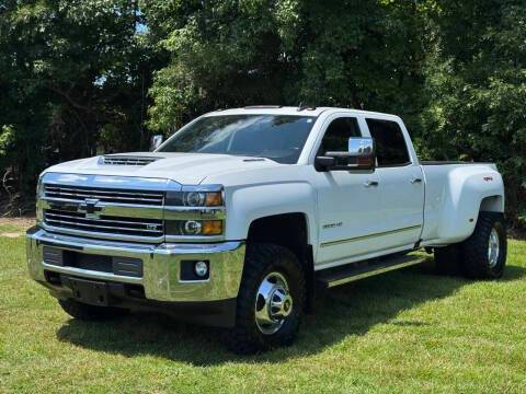 2018 Chevrolet Silverado 3500HD LTZ 4WD photo