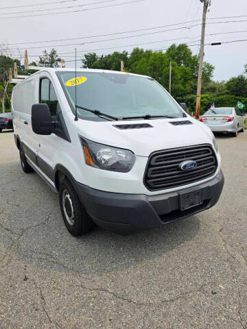2017 Ford Transit Van RWD photo