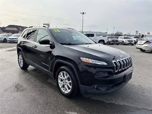 2018 Jeep Cherokee Latitude FWD photo