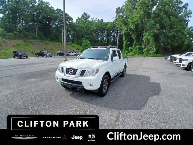 2017 Nissan Frontier PRO-4X 4WD photo