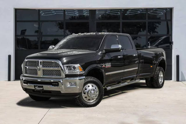 2018 Ram 3500 Laramie 4WD photo