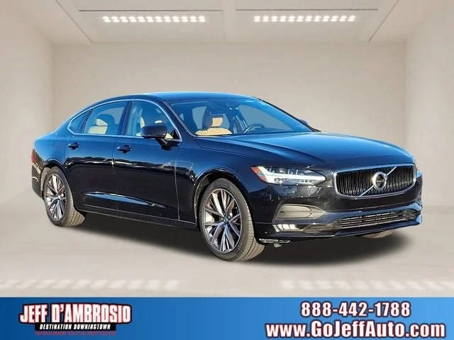 2018 Volvo S90 Momentum AWD photo