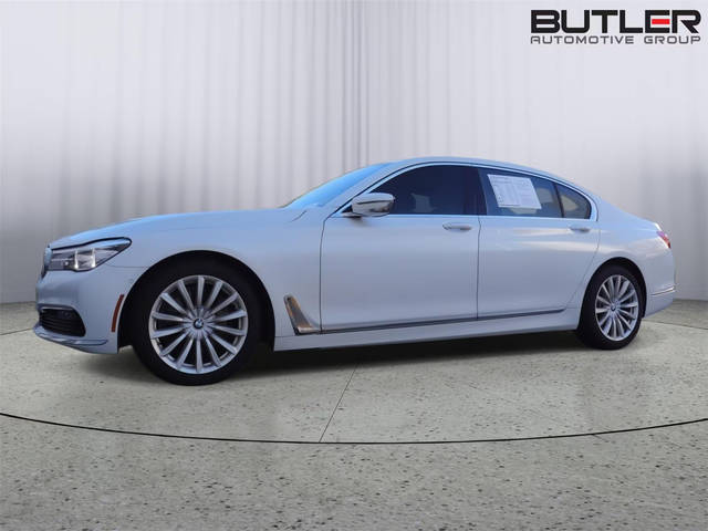 2018 BMW 7 Series 740i RWD photo
