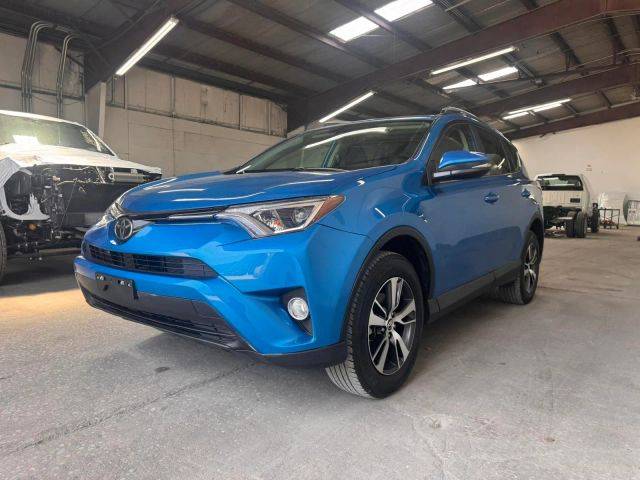 2017 Toyota RAV4 XLE AWD photo