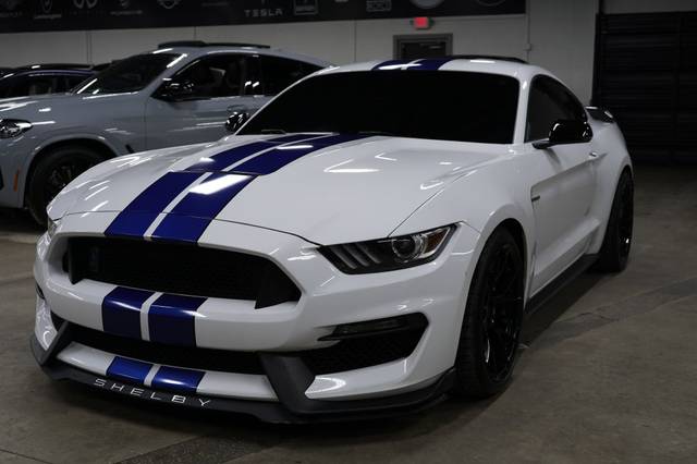 2017 Ford Mustang Shelby GT350 RWD photo