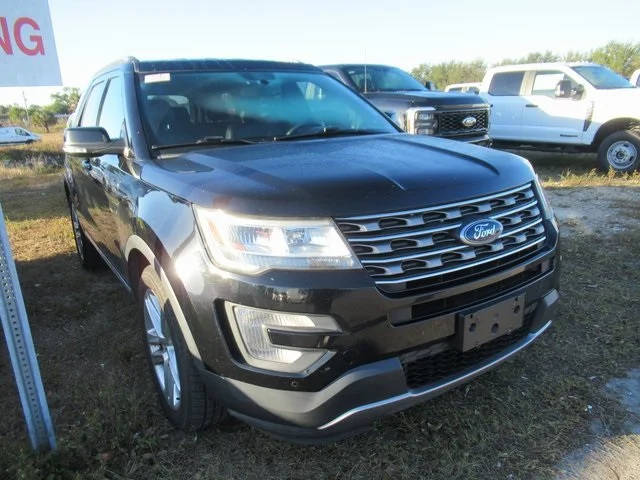 2017 Ford Explorer XLT 4WD photo