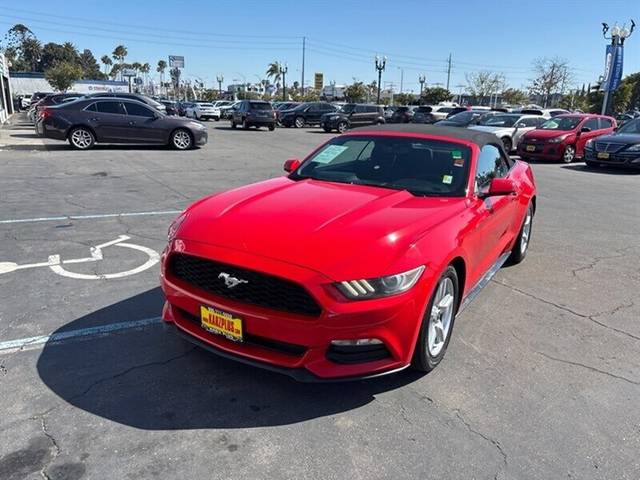 2015 Ford Mustang V6 RWD photo