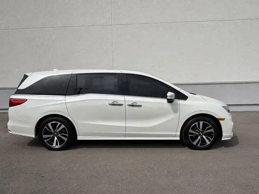 2018 Honda Odyssey Elite FWD photo
