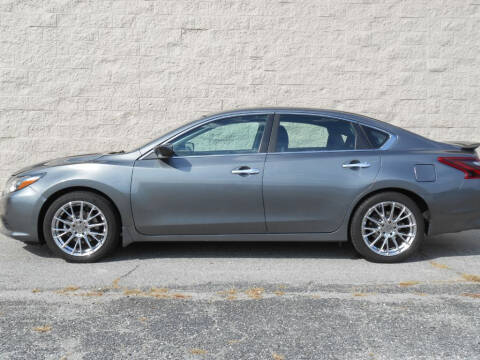 2017 Nissan Altima 2.5 SR FWD photo