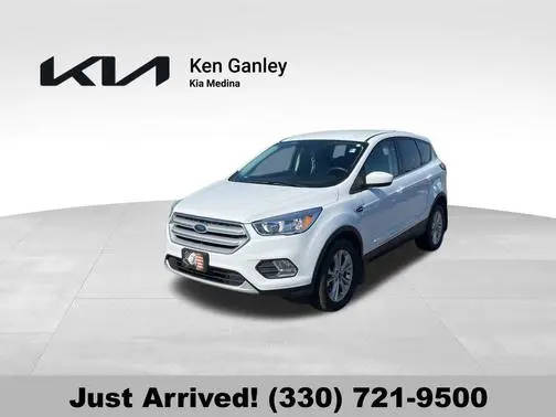2017 Ford Escape SE FWD photo