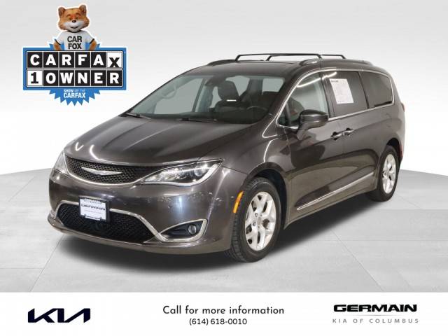 2018 Chrysler Pacifica Minivan Touring L Plus FWD photo