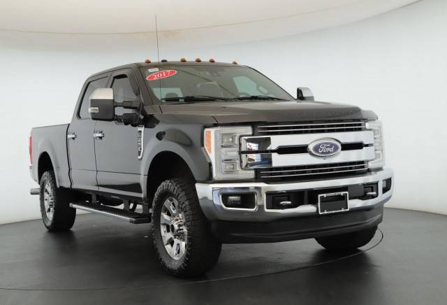 2017 Ford F-250 Super Duty Lariat 4WD photo