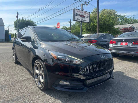 2017 Ford Focus ST FWD photo
