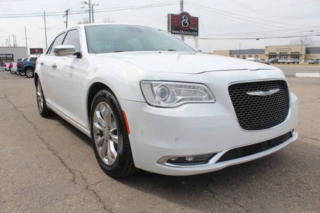 2018 Chrysler 300 Limited AWD photo