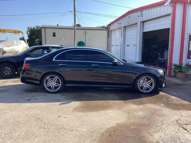 2018 Mercedes-Benz E-Class E 300 AWD photo