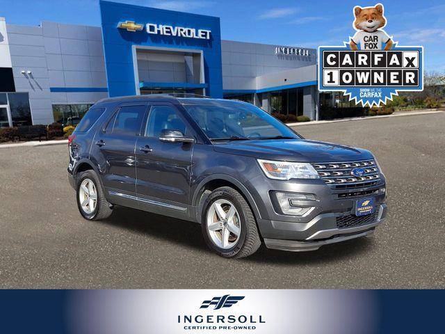 2017 Ford Explorer XLT 4WD photo