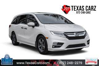 2018 Honda Odyssey Touring FWD photo