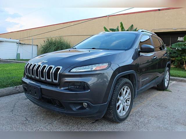 2018 Jeep Cherokee Latitude Plus FWD photo