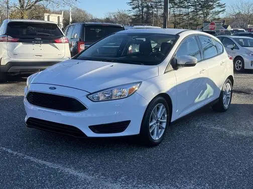 2017 Ford Focus SE FWD photo