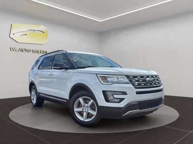 2017 Ford Explorer XLT 4WD photo