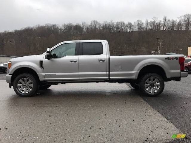 2017 Ford F-350 Super Duty Lariat 4WD photo