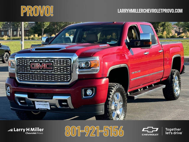 2018 GMC Sierra 2500HD Denali 4WD photo