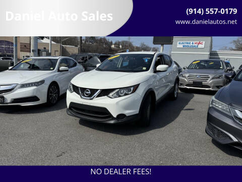 2017 Nissan Rogue Sport S AWD photo