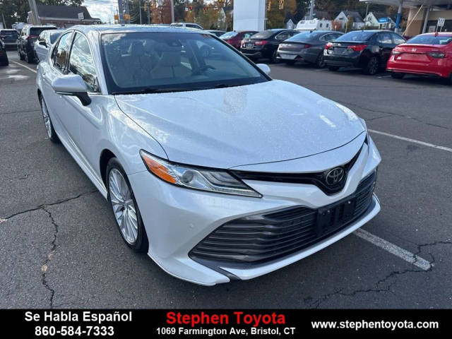 2018 Toyota Camry XLE FWD photo