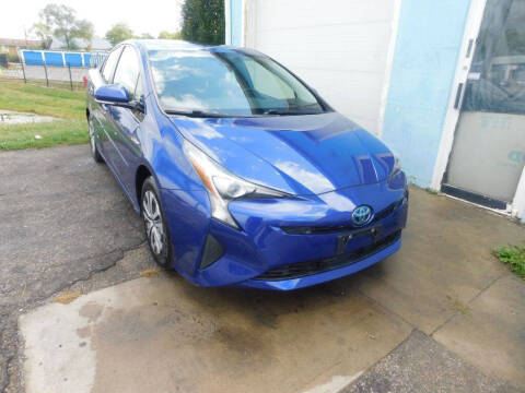 2017 Toyota Prius Three FWD photo