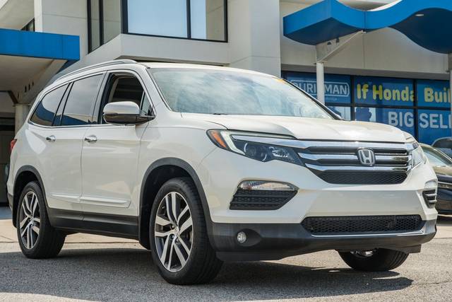 2017 Honda Pilot Elite AWD photo