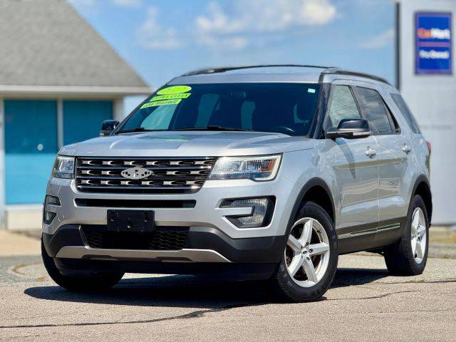 2017 Ford Explorer XLT 4WD photo