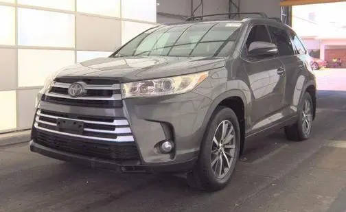 2017 Toyota Highlander XLE AWD photo