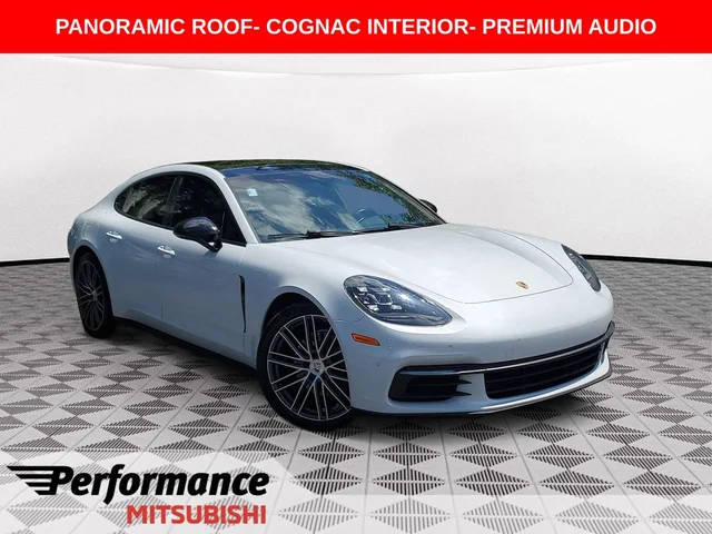 2018 Porsche Panamera 4 AWD photo