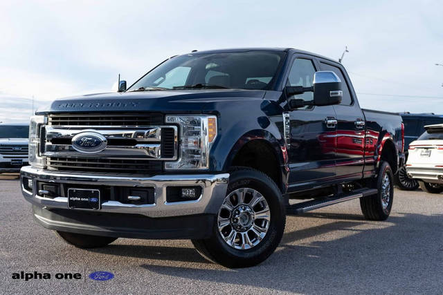 2017 Ford F-250 Super Duty XLT 4WD photo