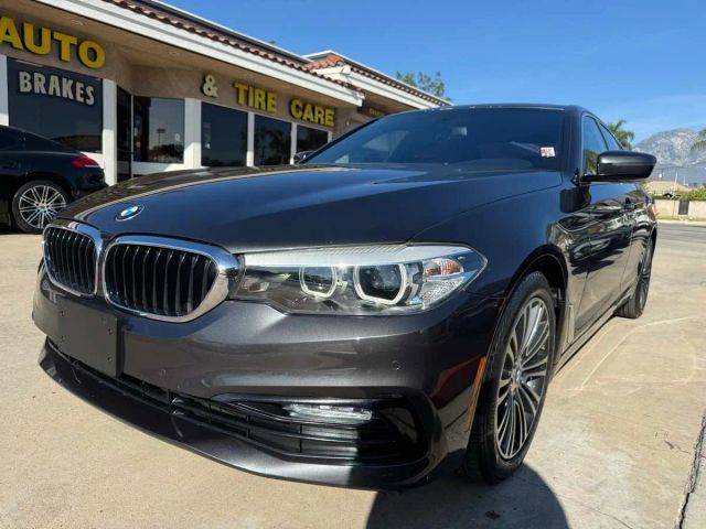 2018 BMW 5 Series 530i RWD photo