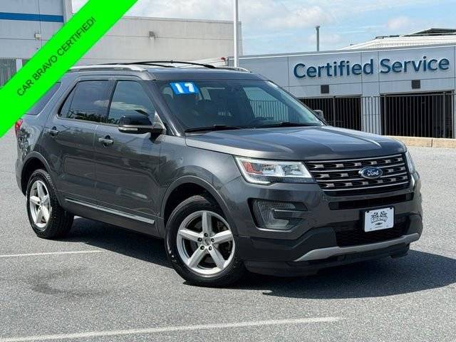 2017 Ford Explorer XLT 4WD photo