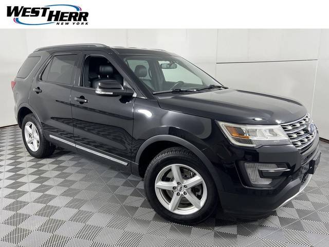 2017 Ford Explorer XLT 4WD photo