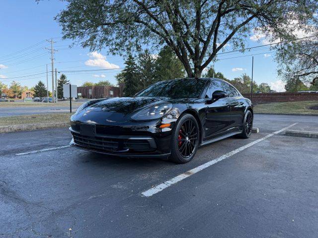 2018 Porsche Panamera 4 AWD photo